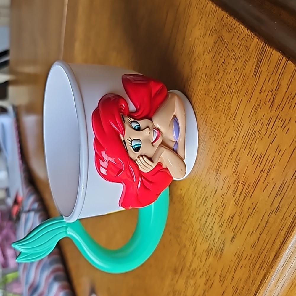 Vintage Ariel Plastic Souvenir Mug